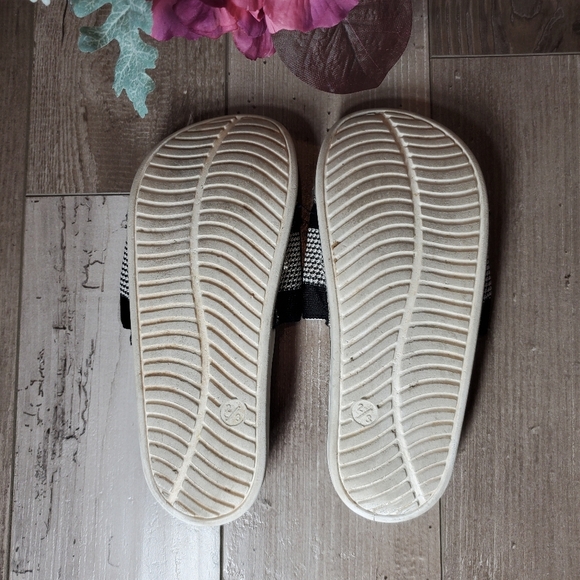 Cat & Jack Little Boy Girl Black and White Slide Sandals Size Medium 2/3 GUC - Picture 4 of 8